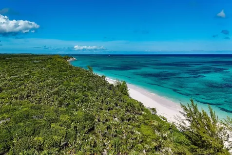 35 Acres Bannerman Town Eleuthera BS