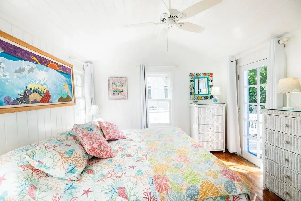 Baystreet Tellin Abaco BS