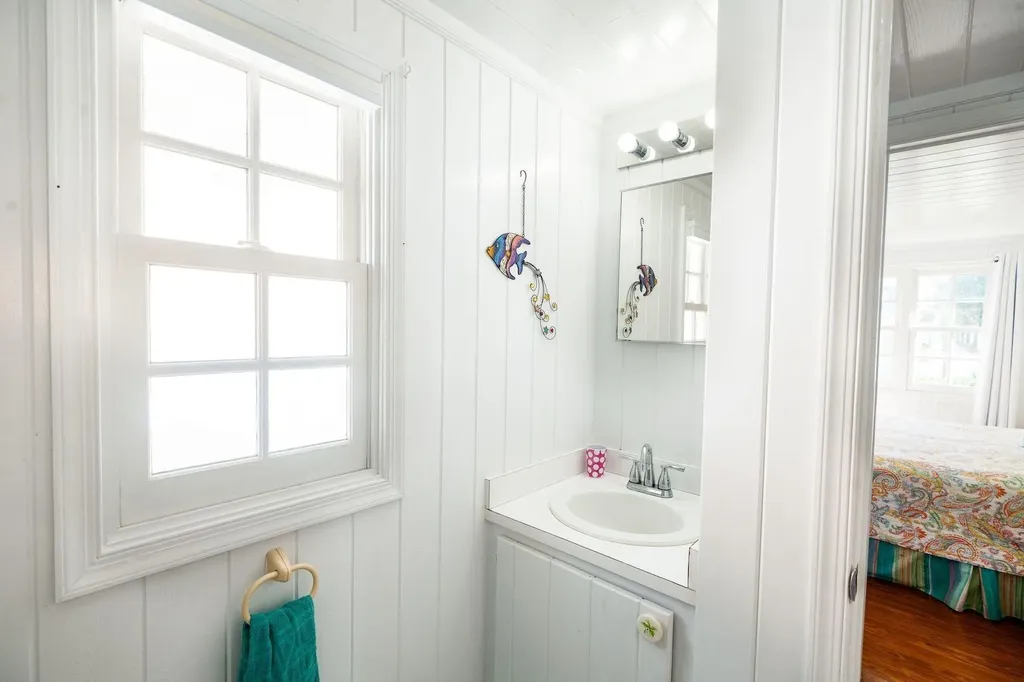 Baystreet Tellin Abaco BS