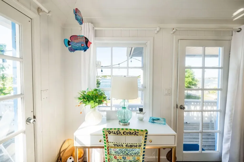 Baystreet Tellin Abaco BS