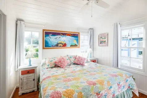 Baystreet Tellin Abaco BS