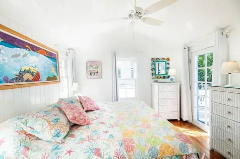 Baystreet Tellin Abaco BS