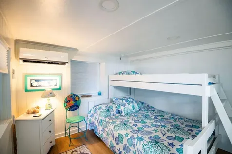 Baystreet Tellin Abaco BS