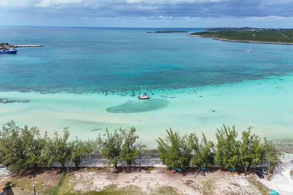 Lot 15, Colebrooke Dale Eleuthera BS