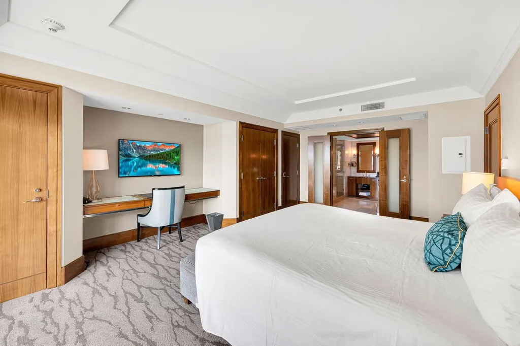 The Reef, Atlantis New Providence Paradise Island BS