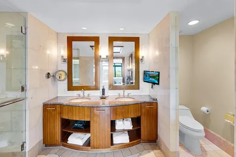 The Reef, Atlantis New Providence Paradise Island BS