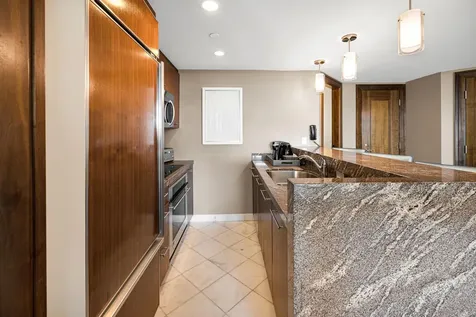 The Reef, Atlantis New Providence Paradise Island BS