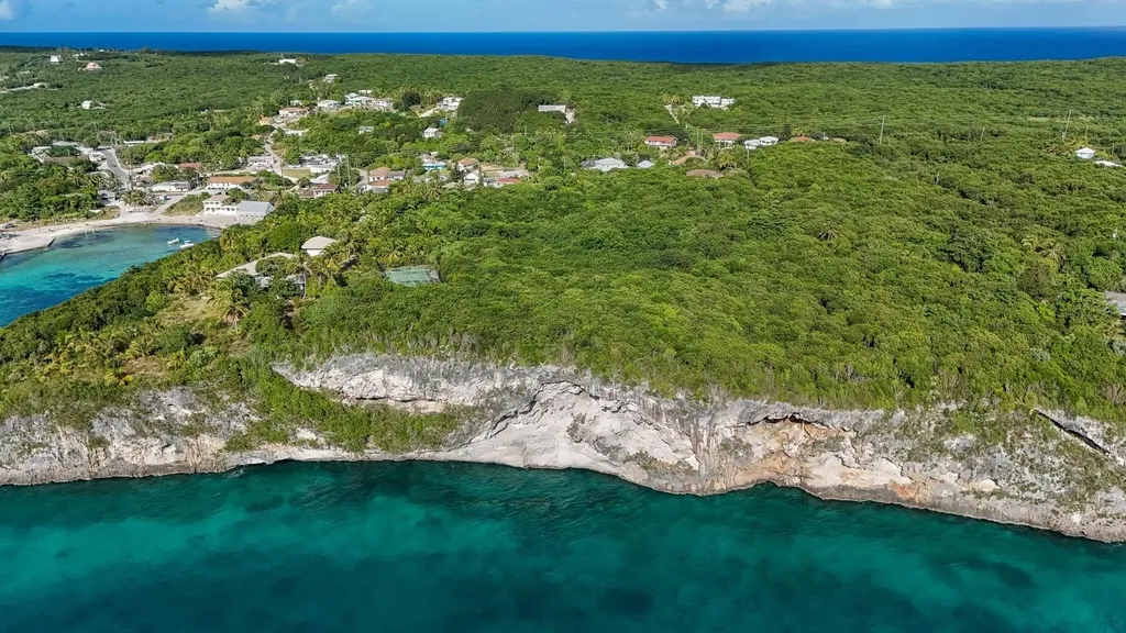 1.348 Acres, Cliff Front Eleuthera BS