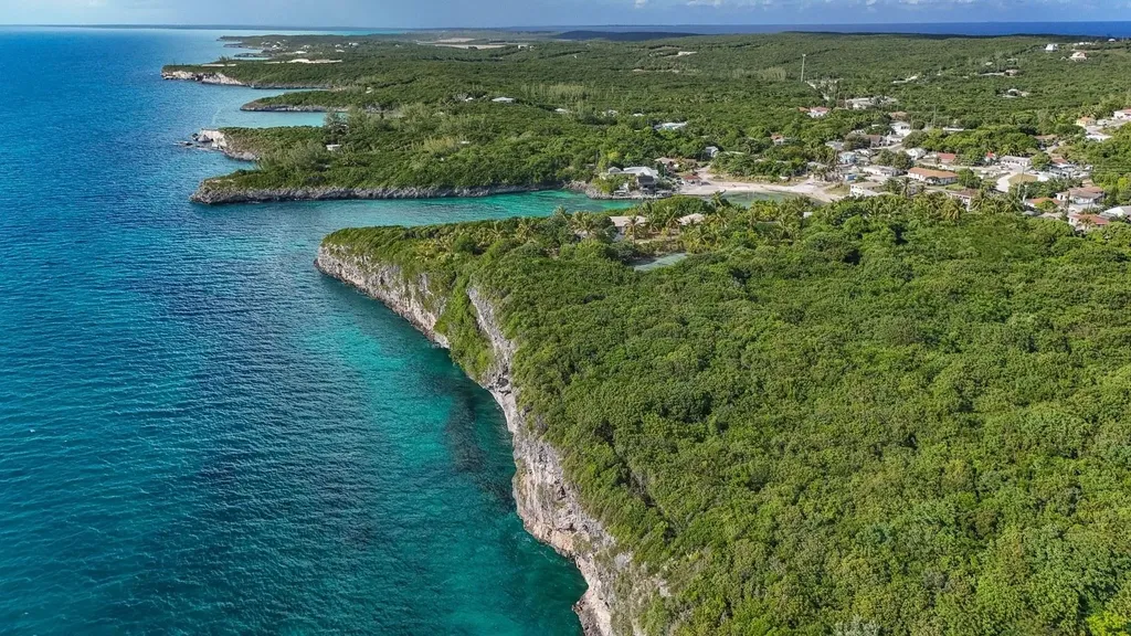 1.348 Acres, Cliff Front Eleuthera BS
