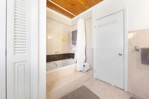 243 Dorsetteville Sect. 3 New Providence Paradise Island BS