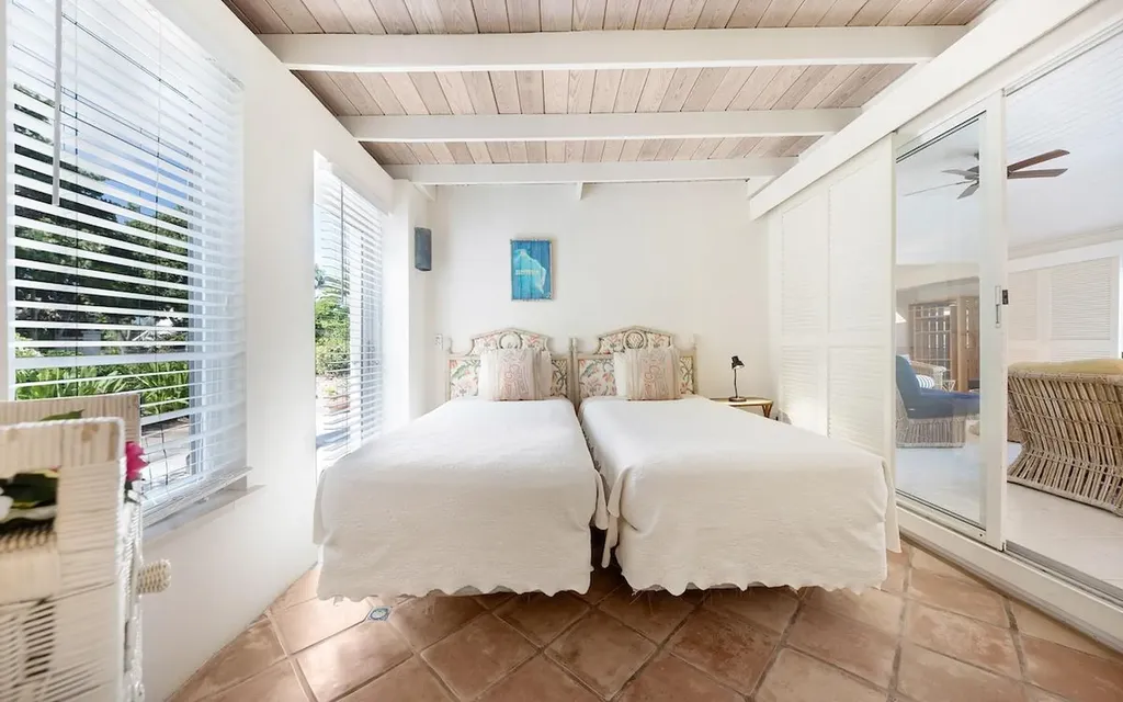 Senza Nome, Double Bay Eleuthera BS