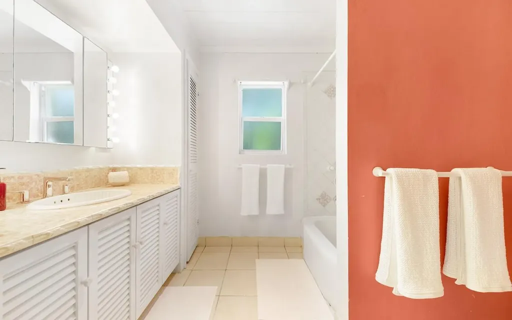 Senza Nome, Double Bay Eleuthera BS