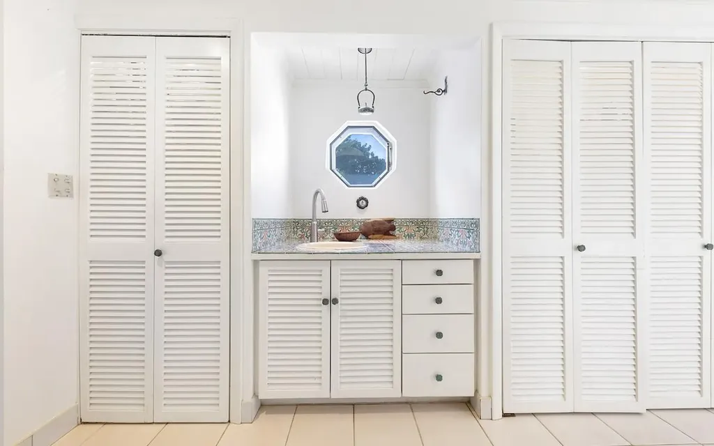 Senza Nome, Double Bay Eleuthera BS