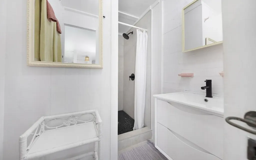 Senza Nome, Double Bay Eleuthera BS