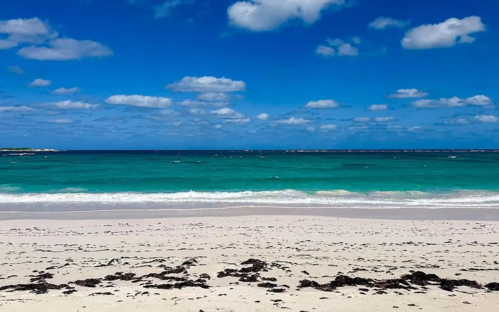 Senza Nome, Double Bay Eleuthera BS