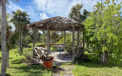 Senza Nome, Double Bay Eleuthera BS