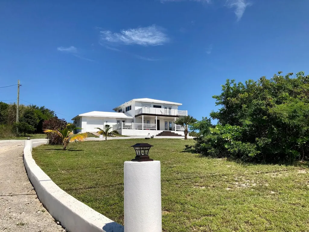 The White House Long Island BS