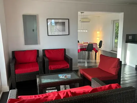 The White House Long Island BS