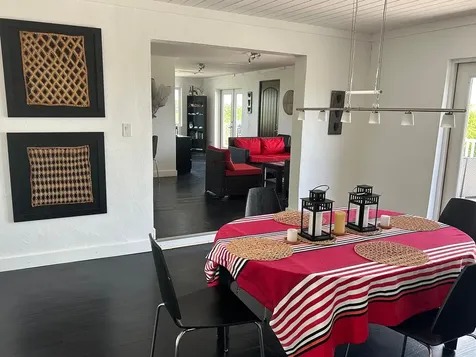 The White House Long Island BS