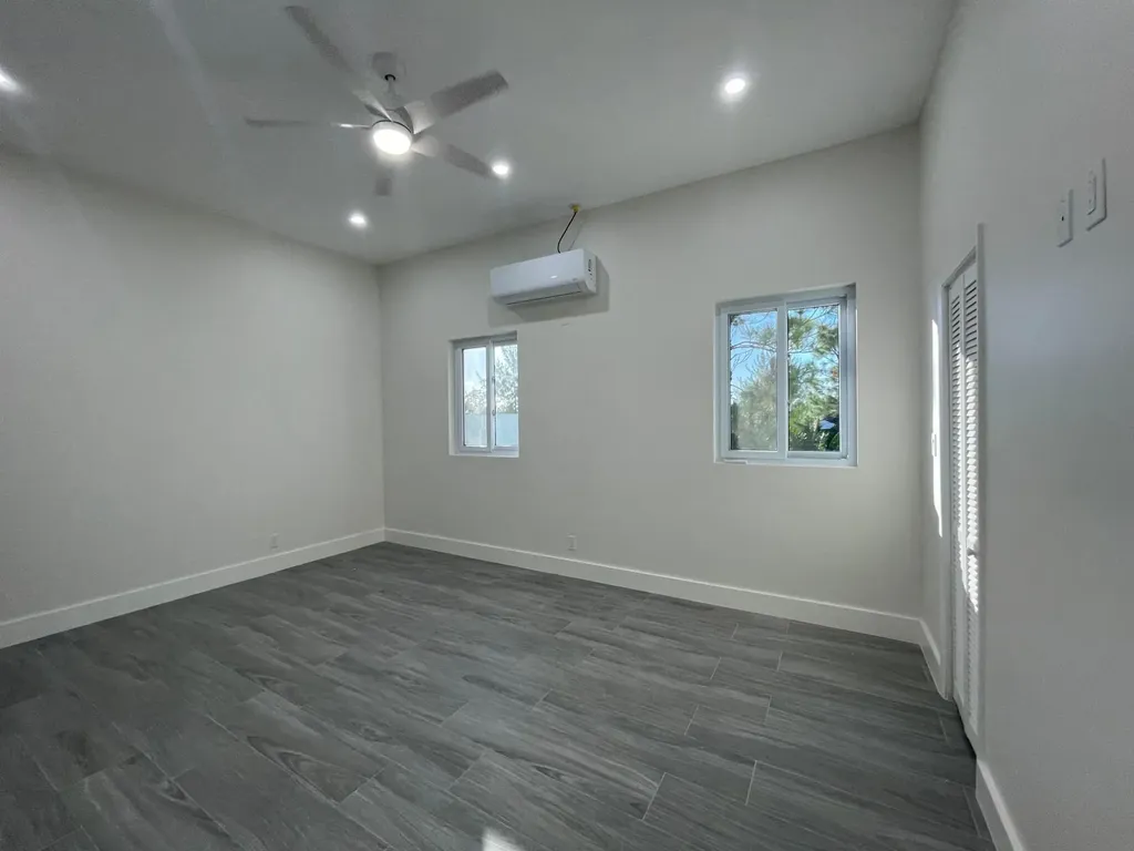 Seahorse Blvd., South Oce 11 New Providence Paradise Island BS