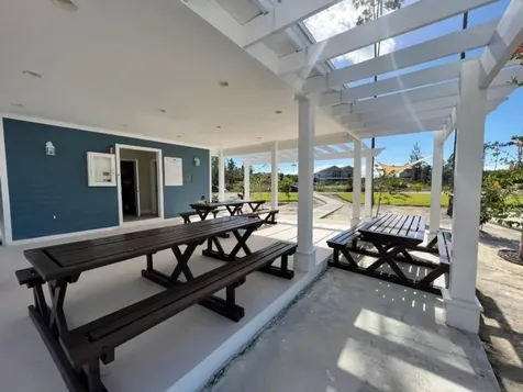 Seahorse Blvd., South Oce 11 New Providence Paradise Island BS