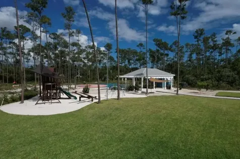 Seahorse Blvd., South Oce 11 New Providence Paradise Island BS