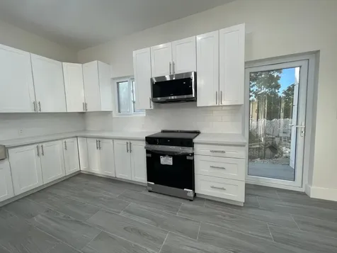 Seahorse Blvd., South Oce 11 New Providence Paradise Island BS