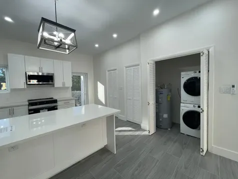 Seahorse Blvd., South Oce 11 New Providence Paradise Island BS