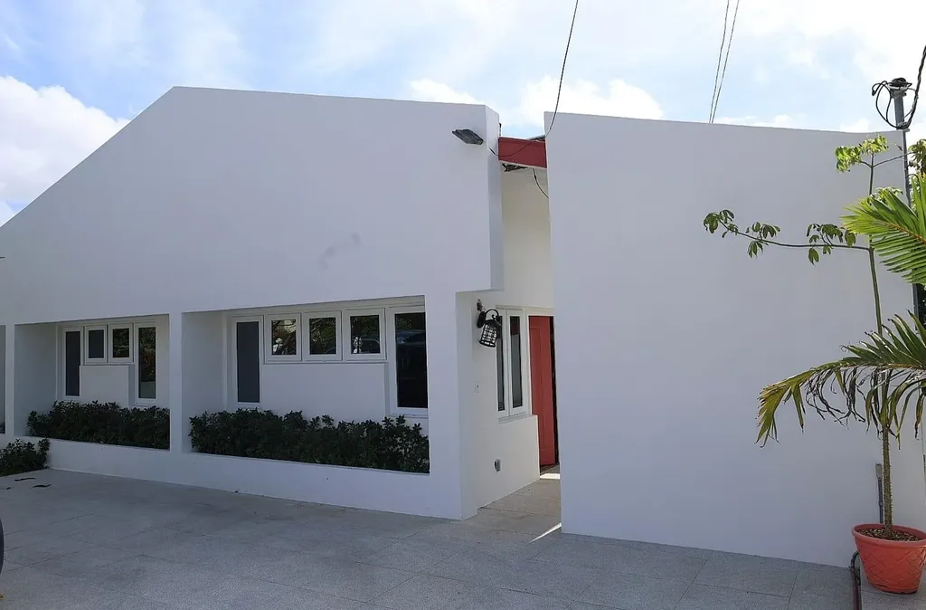 New Providence Paradise Island BS, 150 Churchill Avenue, Unit Single Fam