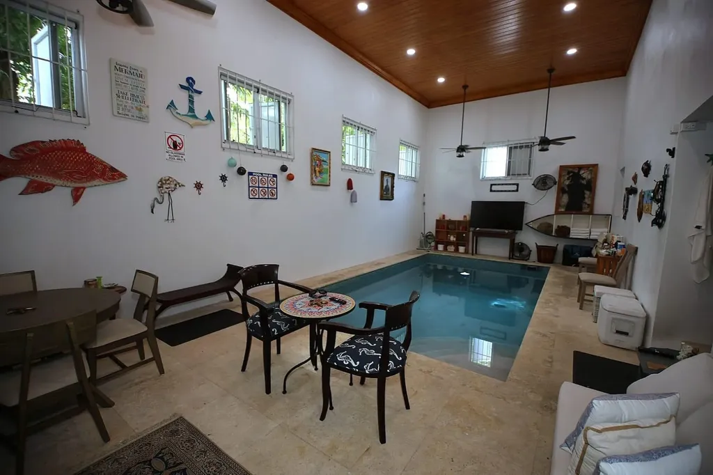 Churchill Avenue 150 New Providence Paradise Island BS