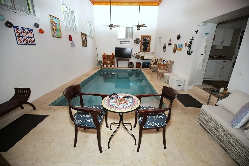 Churchill Avenue 150 New Providence Paradise Island BS