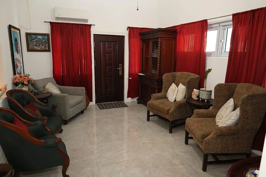 Churchill Avenue 150 New Providence Paradise Island BS