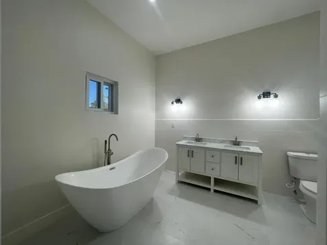 Seahorse Blvd., South Oce 11 New Providence Paradise Island BS