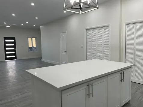 Seahorse Blvd., South Oce 11 New Providence Paradise Island BS