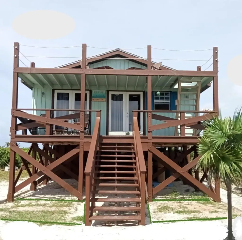 Snow Beach Cottage San Salvador BS