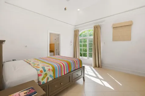 Beach Island 11b New Providence Paradise Island BS