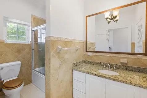 Beach Island 11b New Providence Paradise Island BS