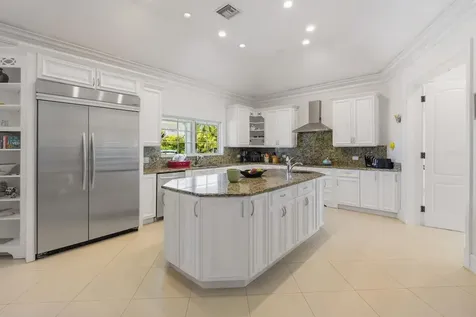 Beach Island 11b New Providence Paradise Island BS