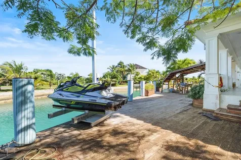 Beach Island 11b New Providence Paradise Island BS