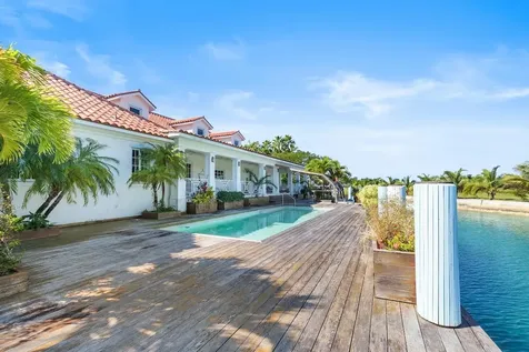 Beach Island 11b New Providence Paradise Island BS