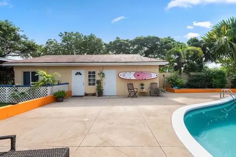 Bougainvillea Avenue 13 New Providence Paradise Island BS