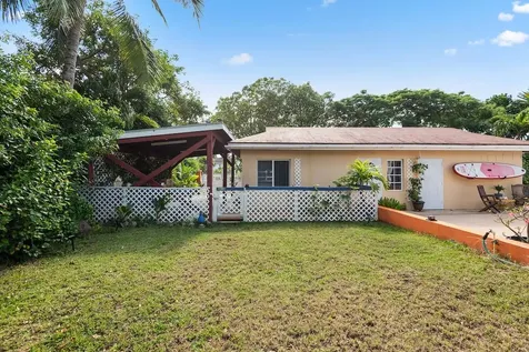 Bougainvillea Avenue 13 New Providence Paradise Island BS