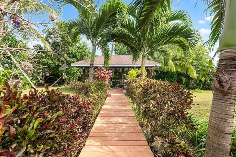 Bougainvillea Avenue 13 New Providence Paradise Island BS