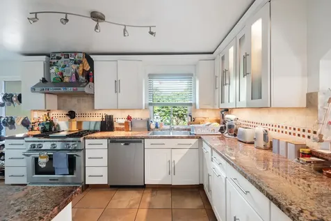 Bougainvillea Avenue 13 New Providence Paradise Island BS