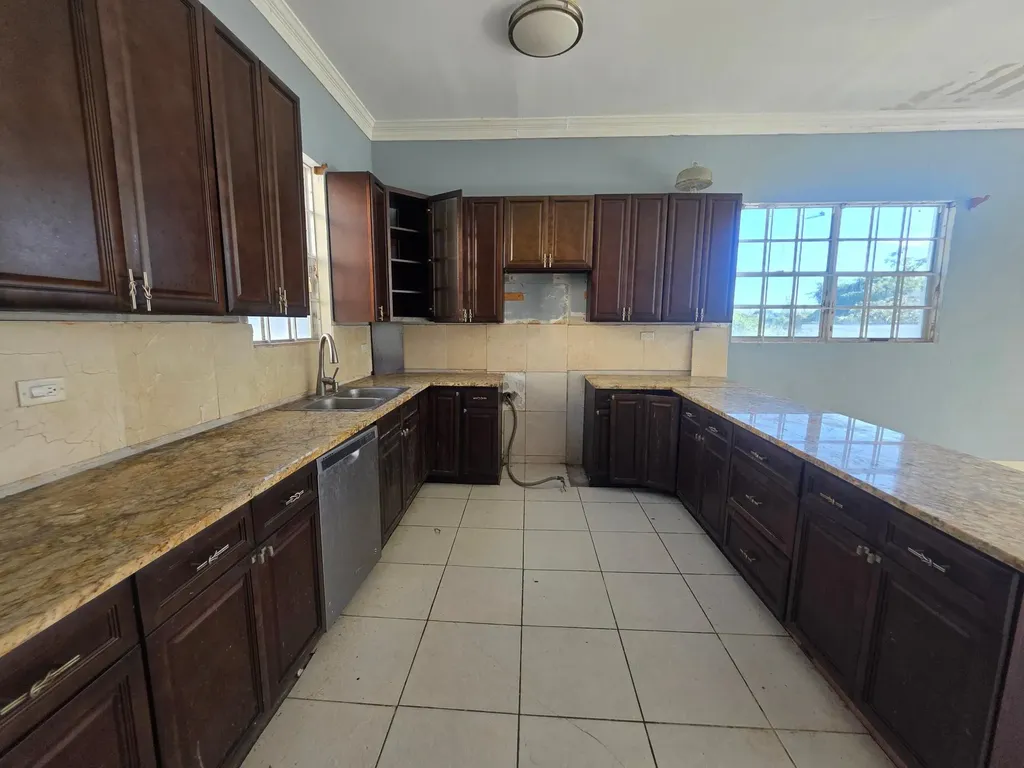 Jacaranda Drive New Providence Paradise Island BS