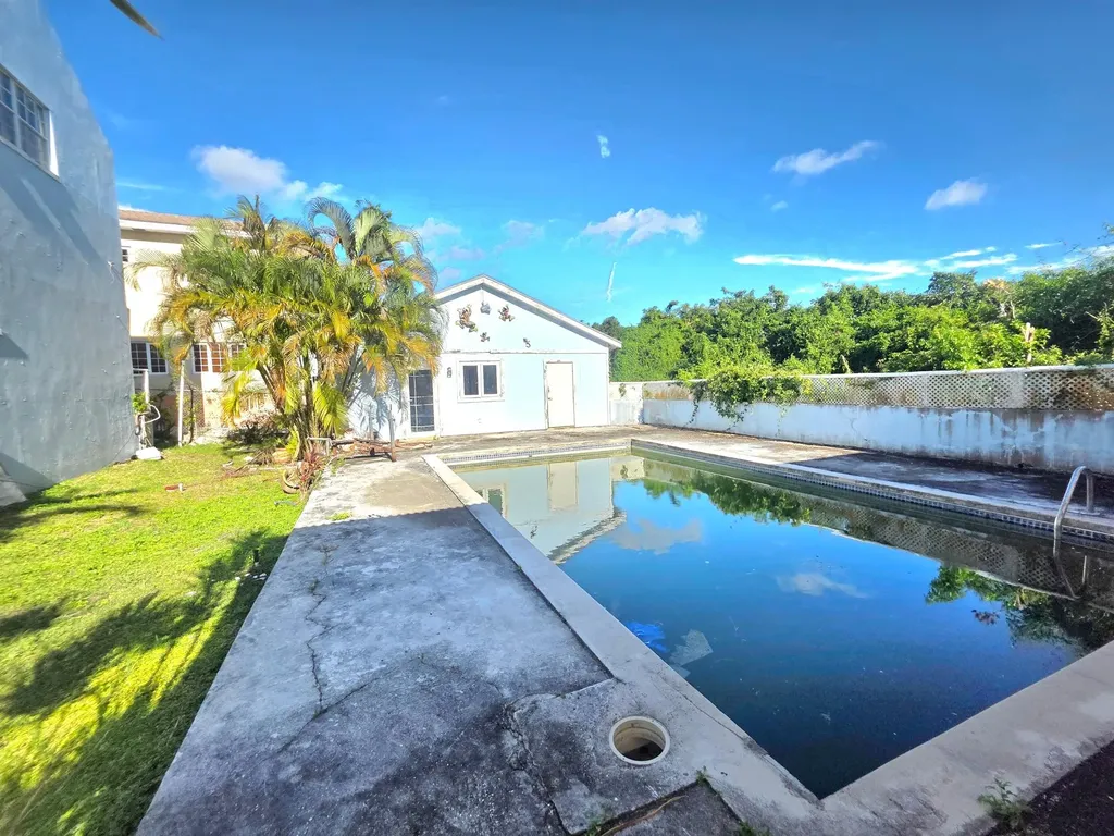 Jacaranda Drive New Providence Paradise Island BS