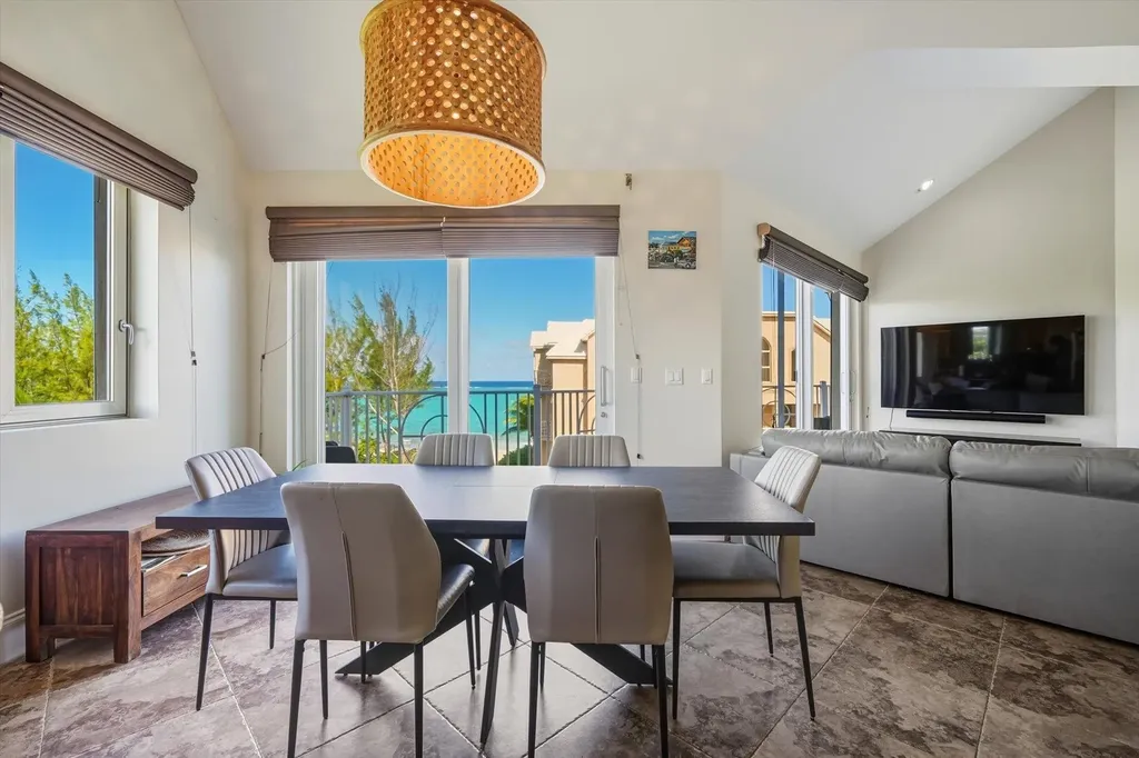 Love Beach Walk Penthouse New Providence Paradise Island BS