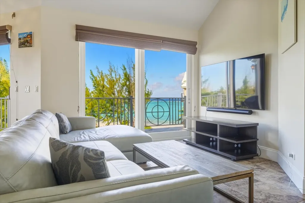 Love Beach Walk Penthouse New Providence Paradise Island BS