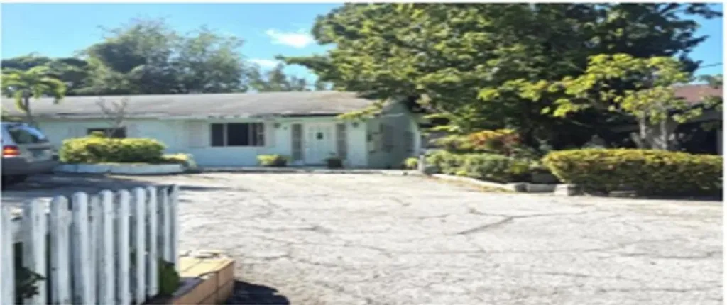 Fox Hill New Providence Paradise Island BS