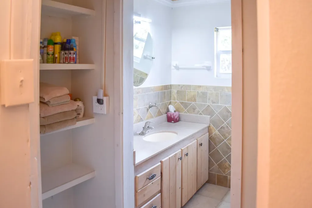 Escape House Abaco BS